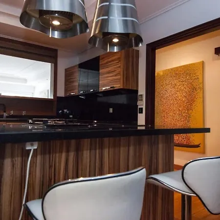 Riviera Retreat 3 Bedroom Voula Luxury Haven Apartment *