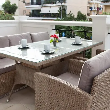 Riviera Retreat 3 Bedroom Voula Luxury Haven *